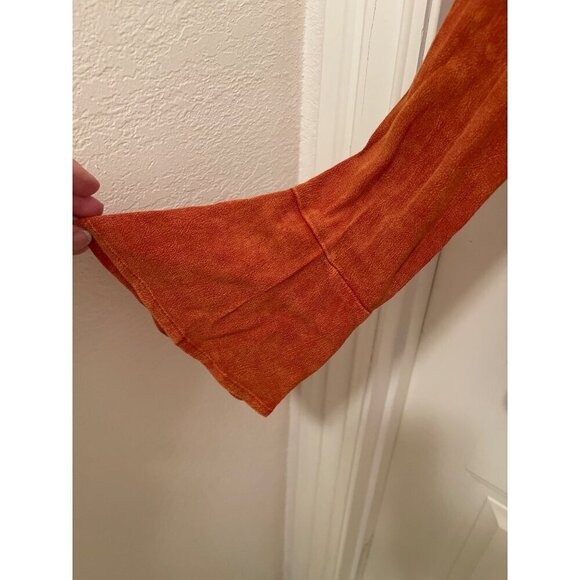 Very J Women's sz S leather look Burnt Orange Long Bell Cuff Sleeve Fall Top - Picture 4 of 11